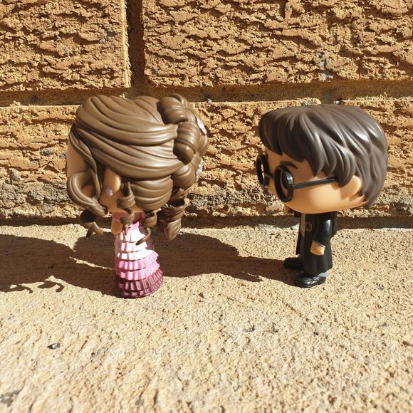 Funko Pop Bundle Harry Potter With Gryffindor Sword & Yule Ball Hermione Granger - Picture 5 of 13